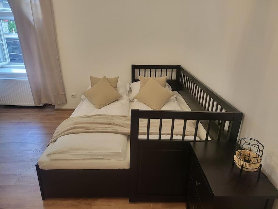 Exklusive Gartenwohnung เวียนนา ภายนอก รูปภาพ