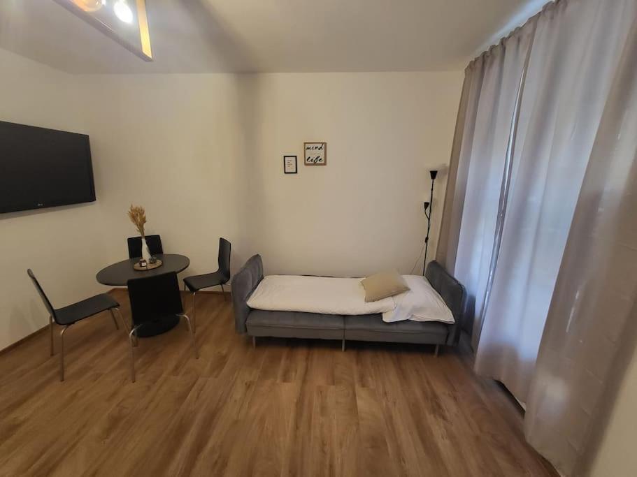 Exklusive Gartenwohnung เวียนนา ภายนอก รูปภาพ